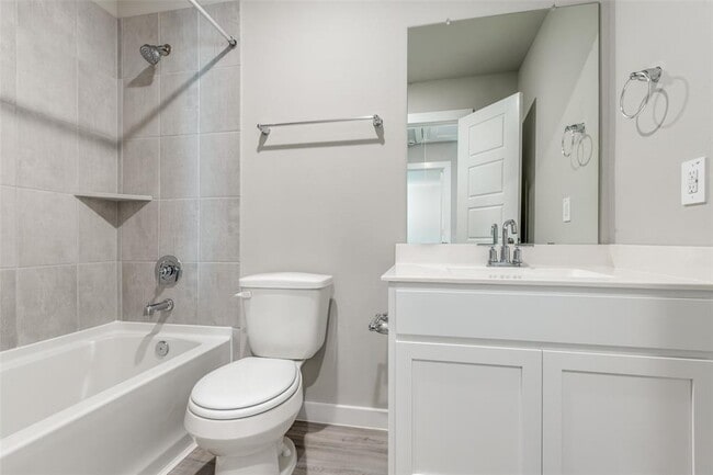 Building Photo - 925 Oak Mist Ln