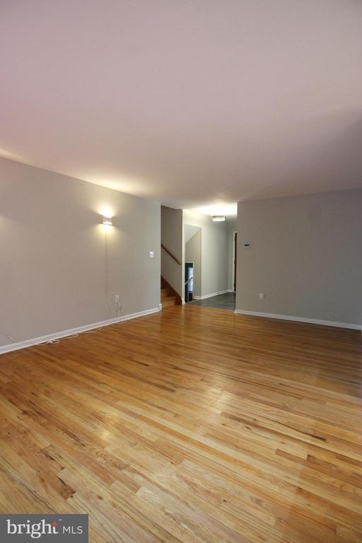 Building Photo - 6211 Duntley Ct
