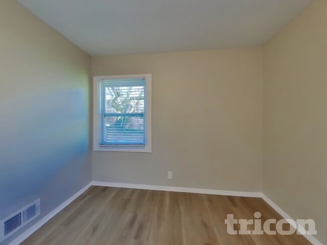 Building Photo - 2463 Yolanda Trail