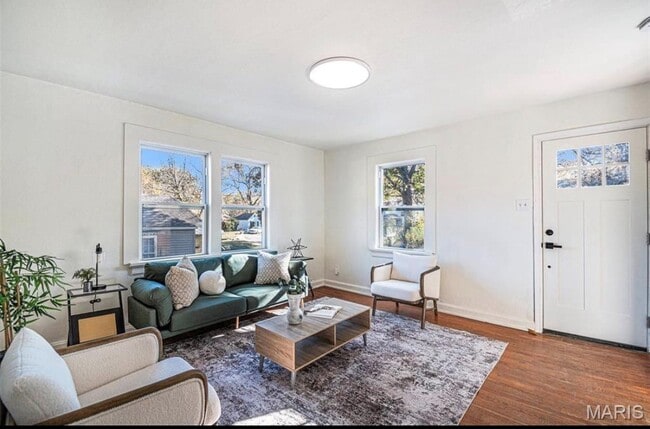 Building Photo - 24 Lamar Dr