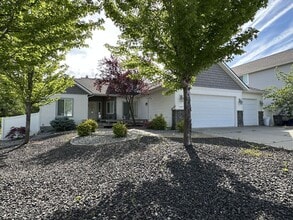 Building Photo - Spacious One-Level Living – 3 Bedrooms, 2 Baths, Central Valley School District