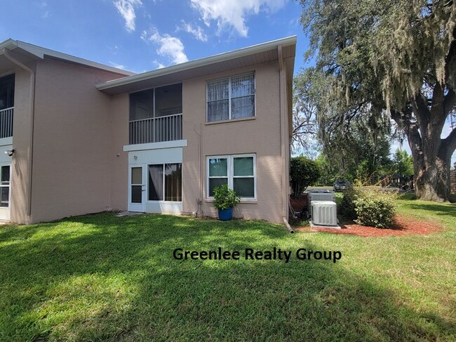 Building Photo - Updated 1st floor condo – 2 Bed/2 Bath- Ga...