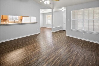 Building Photo - 2022 Legacy Ln