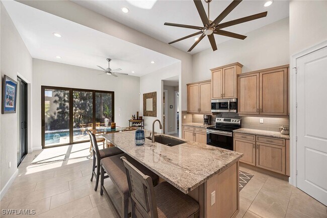 Building Photo - 1871 Dogwood Dr