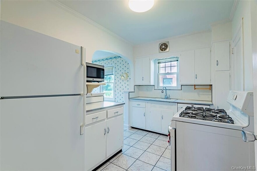 Building Photo - 147 Nugent St