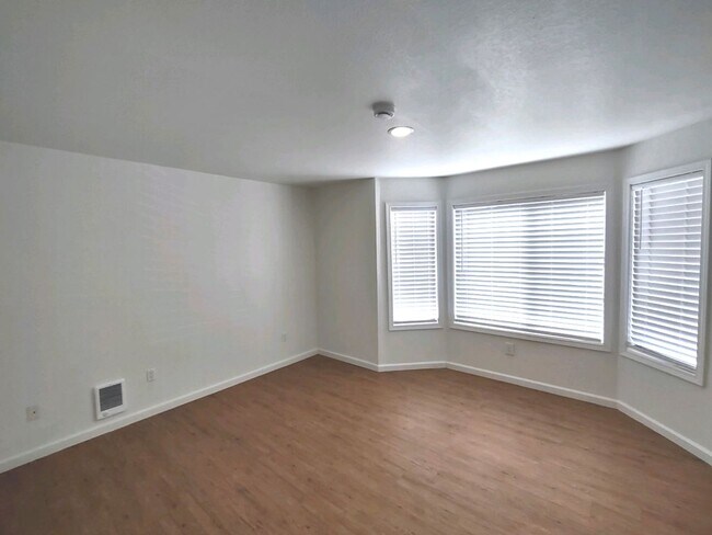 Building Photo - 202 Rock Clam St SW