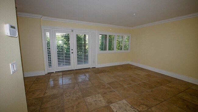 Building Photo - Beautiful 4 bed/2.5 bath house in Del Mar