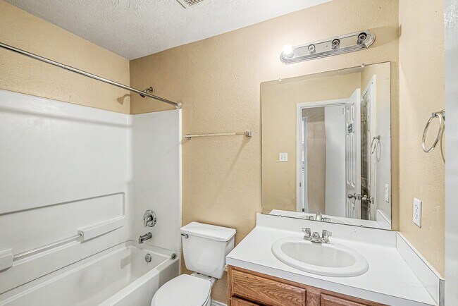 Building Photo - 18114 Sorrell Oaks Ln