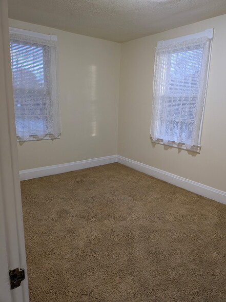 Building Photo - 712 Chambers Ave