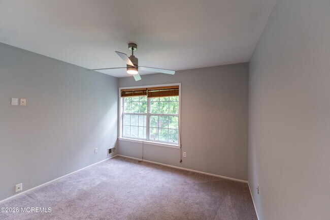Building Photo - 314 Towne Dr
