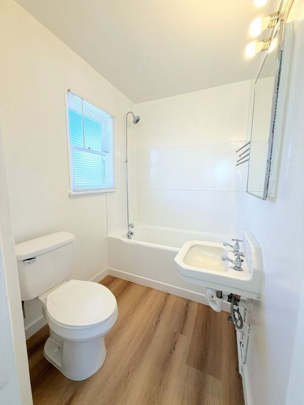 Building Photo - 1732 Cabrillo Ave