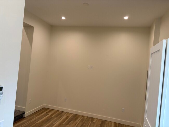 Building Photo - 22 S Main St