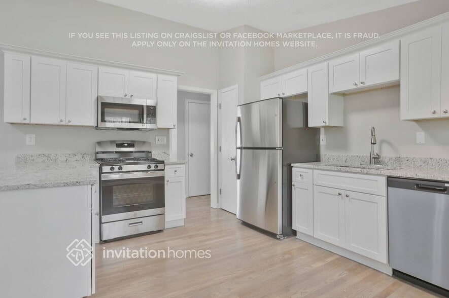 Building Photo - 724 Pepperwood Ln