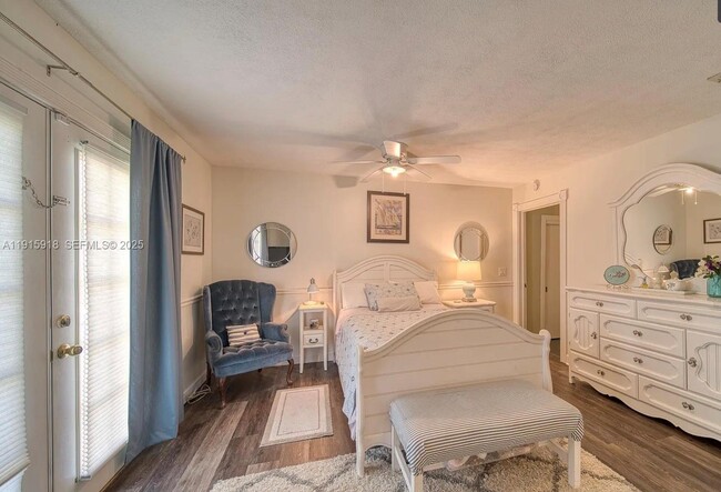 Building Photo - 3900 W 17th St