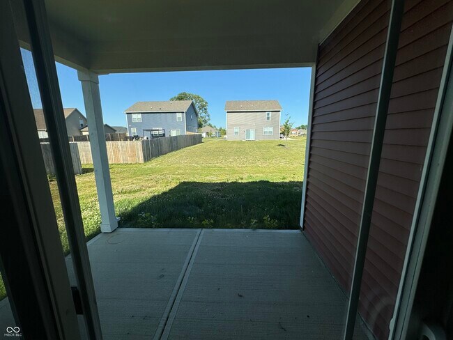 Building Photo - 855 Downey Ln