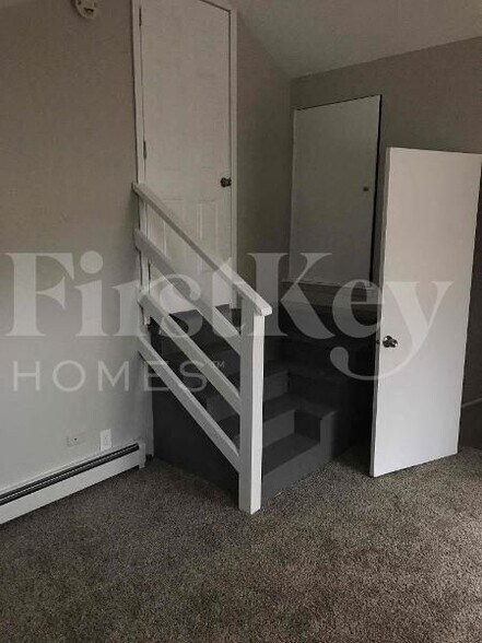 Building Photo - 2032 Bethesda Blvd