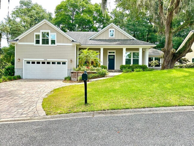 Building Photo - 4 Bed/3 Bath Coastal Beauty!