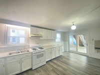 Building Photo - 30 Thorwald Ave