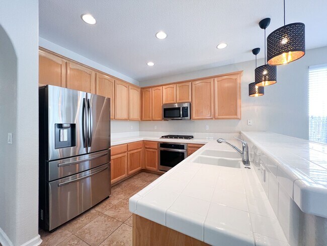 Building Photo - West Sacramento Gem with 3 Bedrooms & 2 Ba...