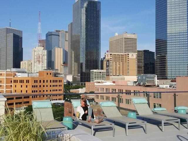 Building Photo - 2 bedroom in Dallas TX 75202