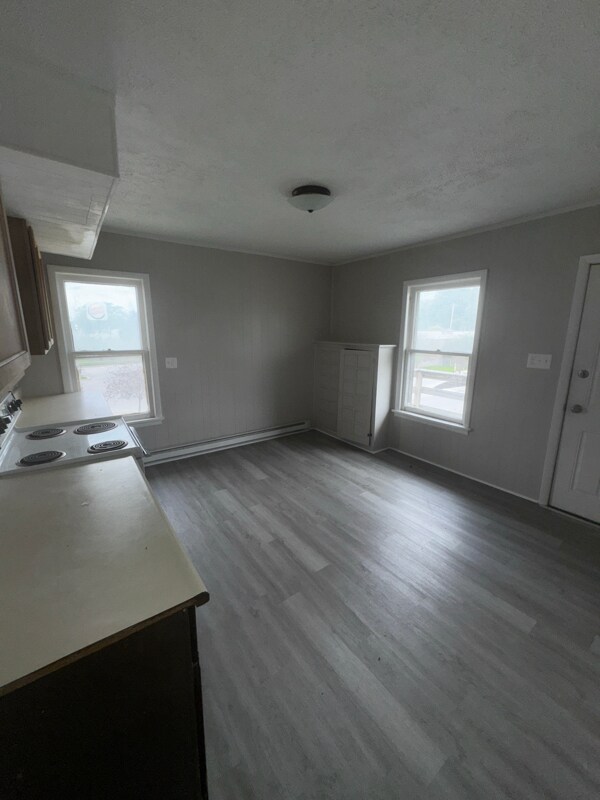 Building Photo - 818 Phillips Ave