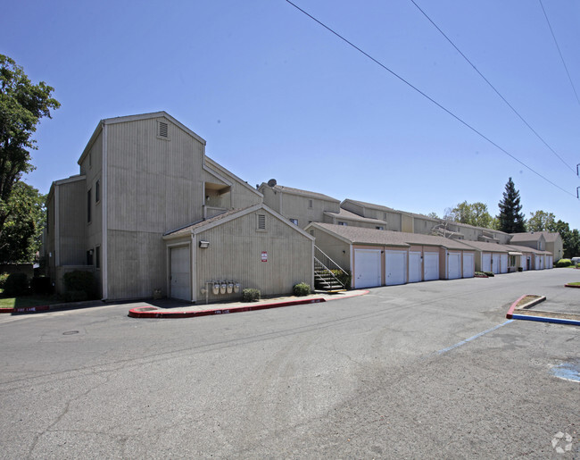 Primary Photo - Southwind Court Apartments