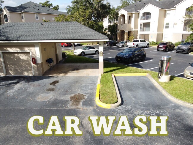 Building Photo - 940 Village Trail