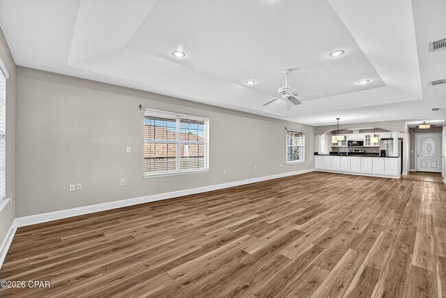 Building Photo - 114 Lakeridge Dr