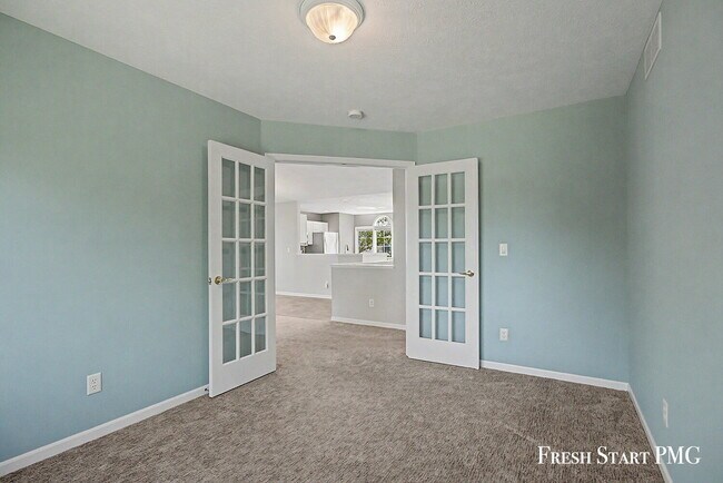 Building Photo - 2107 Blue Bell Way