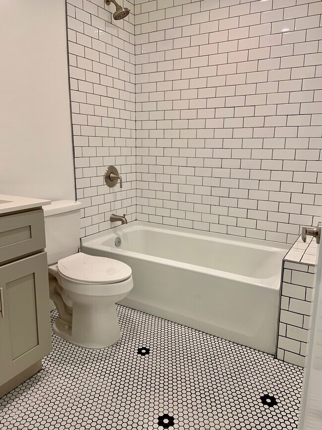 Building Photo - 5203 W 20th St