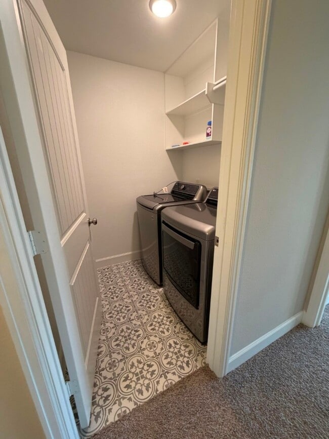 Building Photo - 4610 Center St