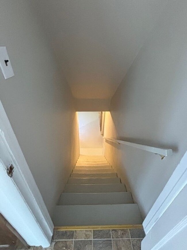 Building Photo - 2 Bed 2 Bath Home