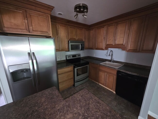 Building Photo - Beautiful 2 Bedroom Apartment - Wappingers...