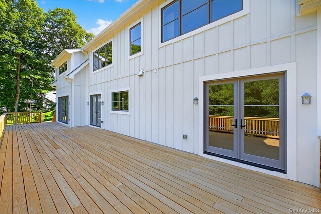 Building Photo - 64 Stonehouse Rd