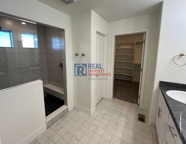 Building Photo - 4211 Riverwalk Cir