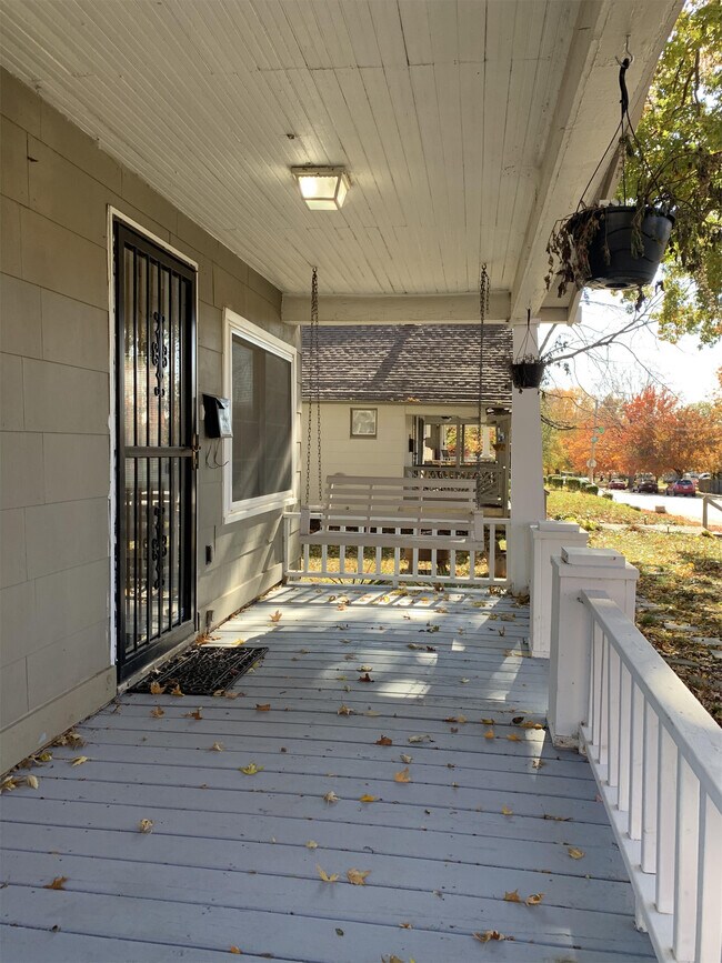 Building Photo - 6033 Harrison St