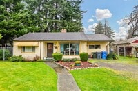 Building Photo - AVAILABLE FOR RENT – Beautiful 4BD / 2BA Home in Tacoma!