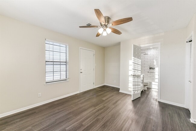 Building Photo - 3602 Alice St