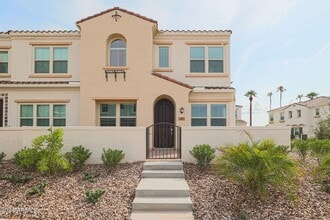 Building Photo - 4077 S Sabrina Dr