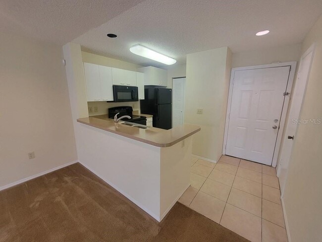 Building Photo - 10024 Strafford Oak Ct