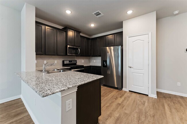 Building Photo - 12711 Taymouth Manor Dr