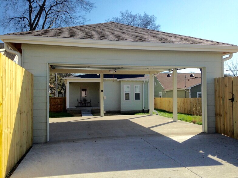 parking for this room - 3520 Park Ave