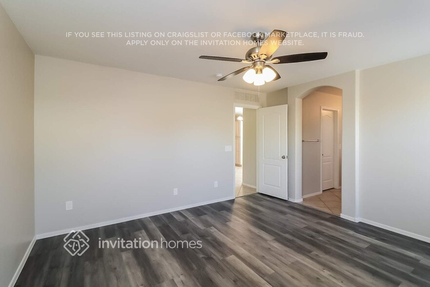 Building Photo - 12506 W Lincoln St