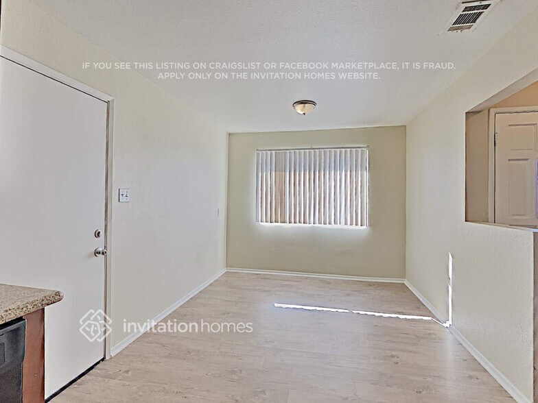 Building Photo - 27198 Norwood St