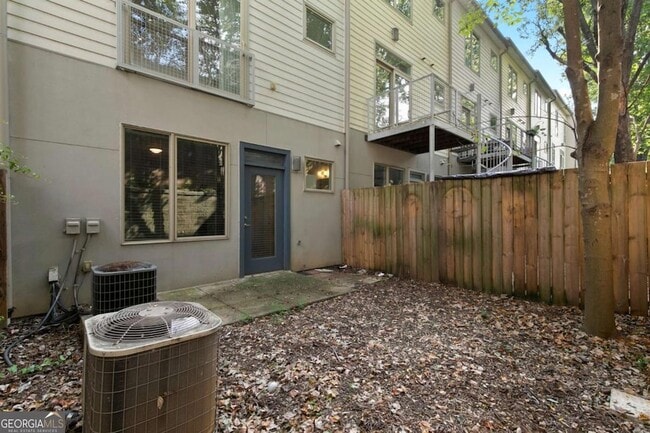 Building Photo - 1302 Noguchi Mews NW