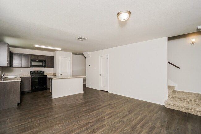 Building Photo - 3711 Somers Crest