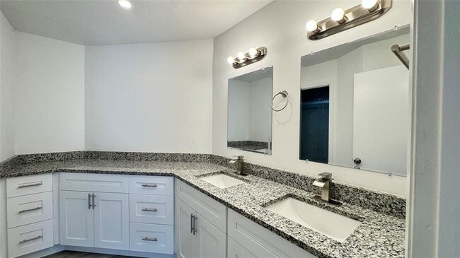 Building Photo - 3700 NW 19th St