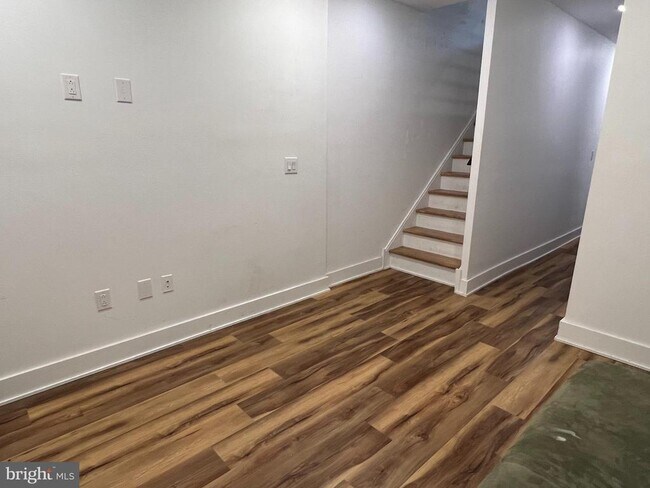 Building Photo - 1431 N 28th St