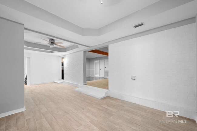 Building Photo - 18618 Twin Beech Rd S