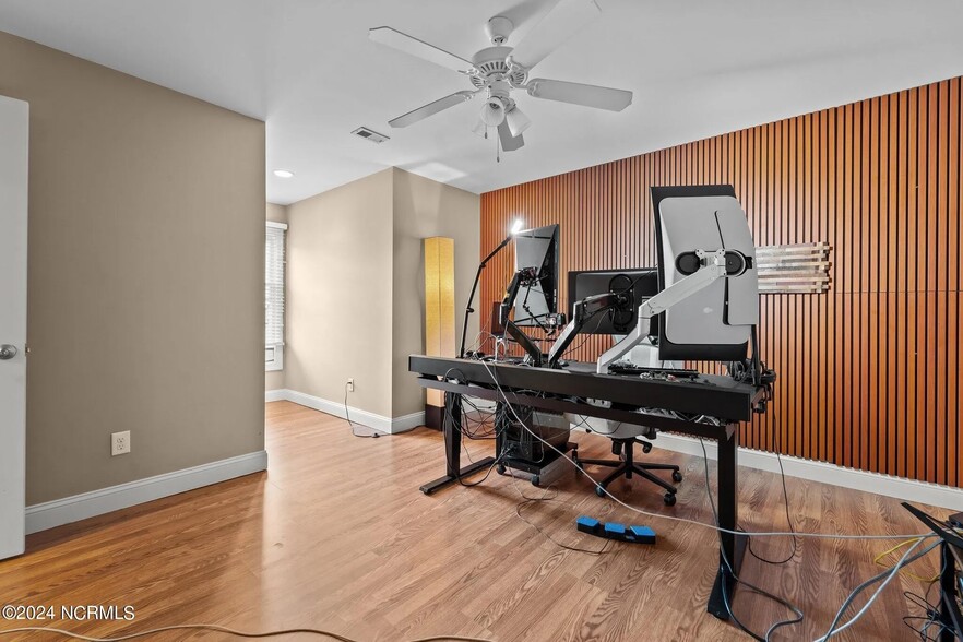 Building Photo - 177 Pinebranch Ct